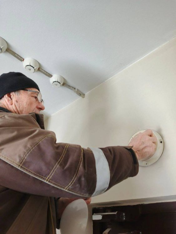 HIpF13jzd5ZveJrpoMuJ0j9CnQ9X9W0_gzazZ5Xn